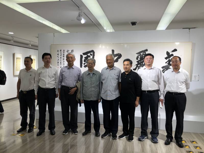 陈宗兴出席汪碧刚书法展 2 小图.jpg