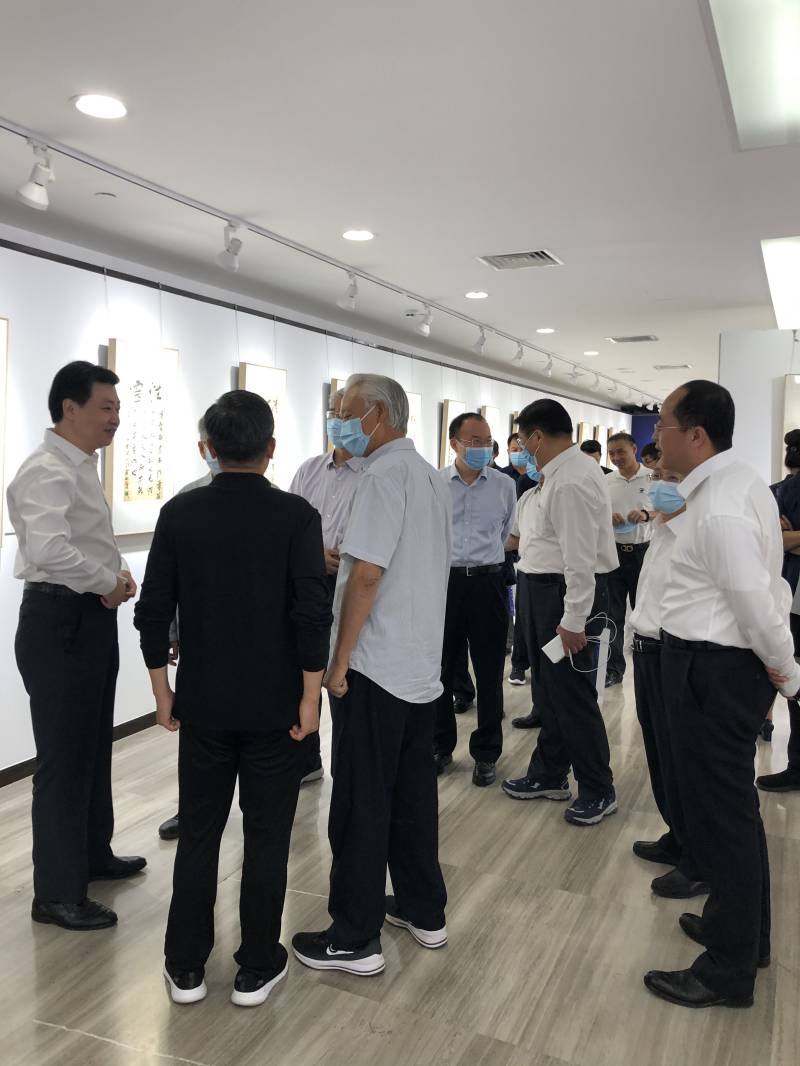 陈宗兴出席汪碧刚书法展 3 小图.jpg