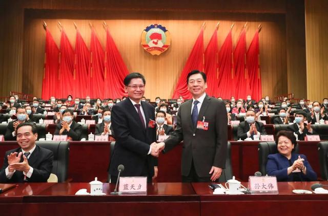 孙大伟当选广西政协主席.jpeg