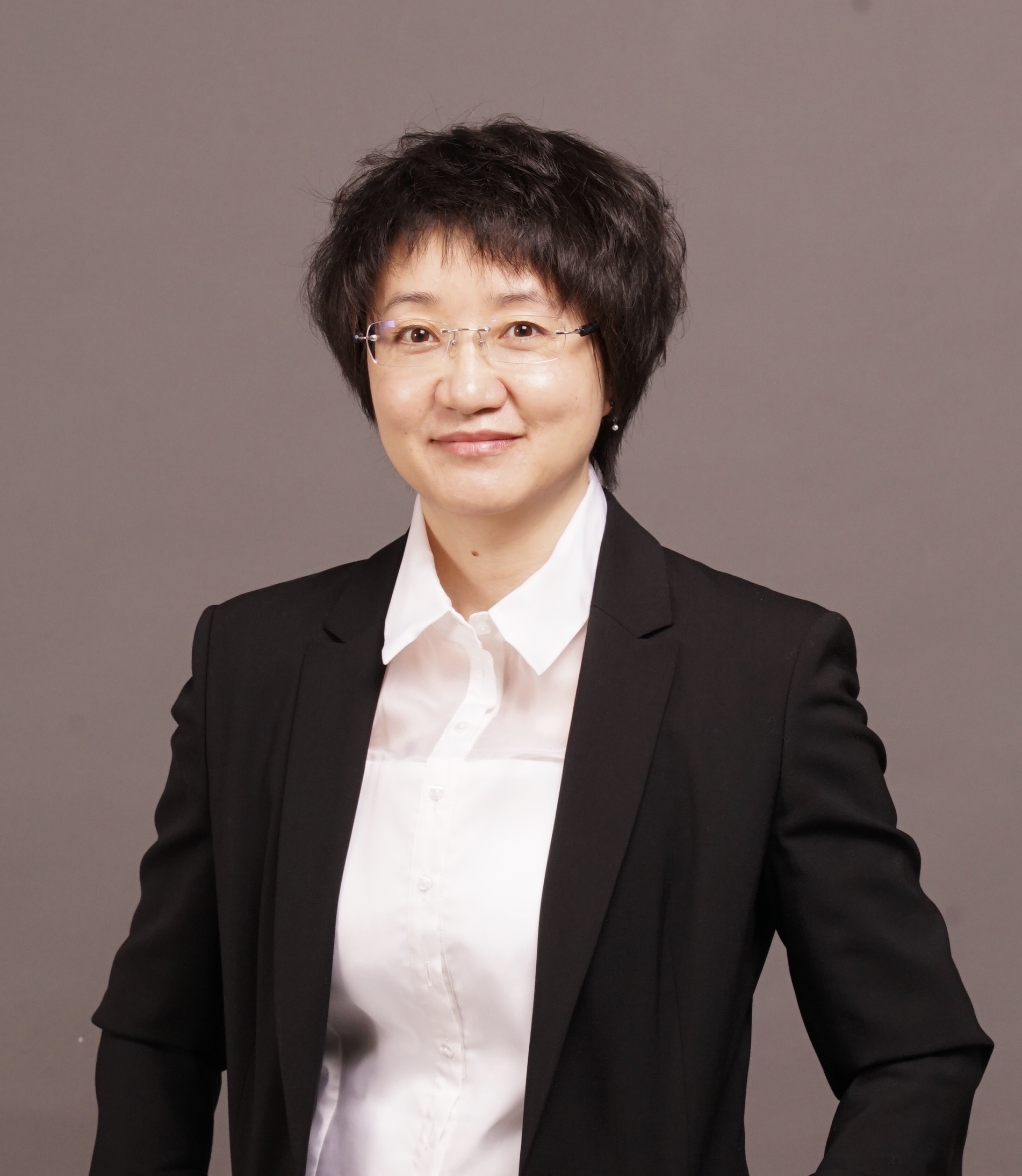 杰出青年学者| 同济大学教授王兰博士